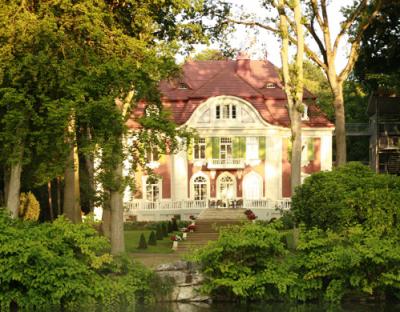 Haus Schnede Bei Schenck S Schlosser Garten Schlosser Burgen